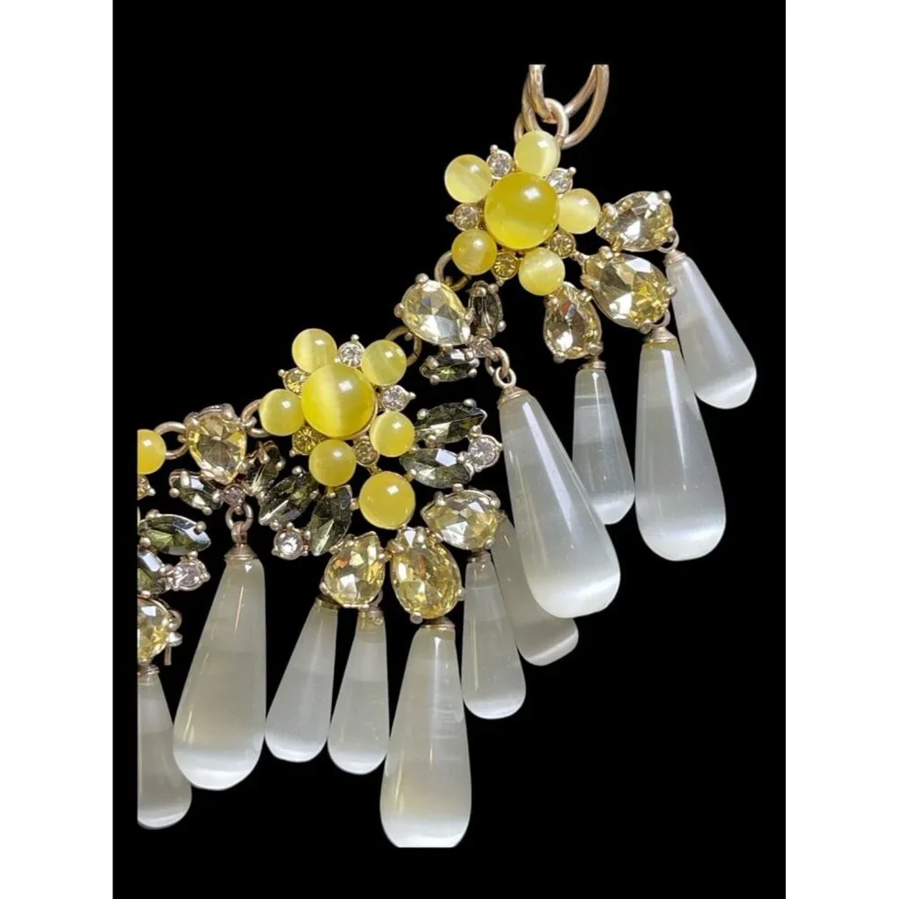 NWT Banana Republic 20" Yellow & White Teardrop Statement Bib Necklace - Picture 2 of 7